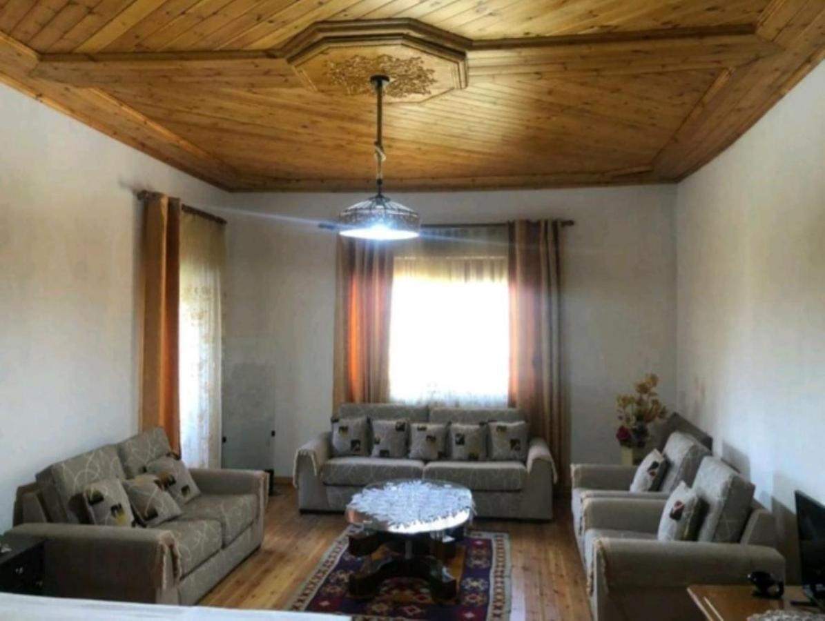 Miziriguesthouse Гирокастра Экстерьер фото