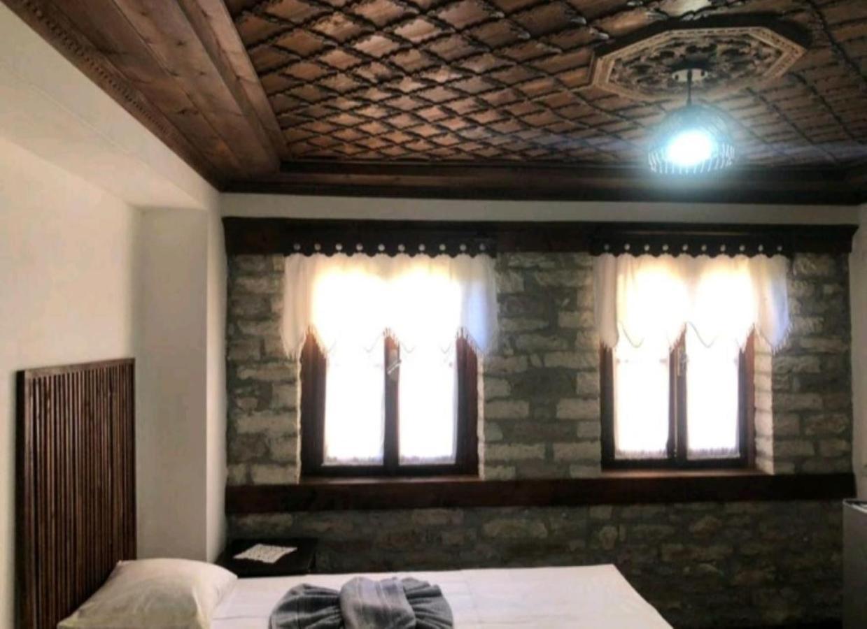 Miziriguesthouse Гирокастра Экстерьер фото
