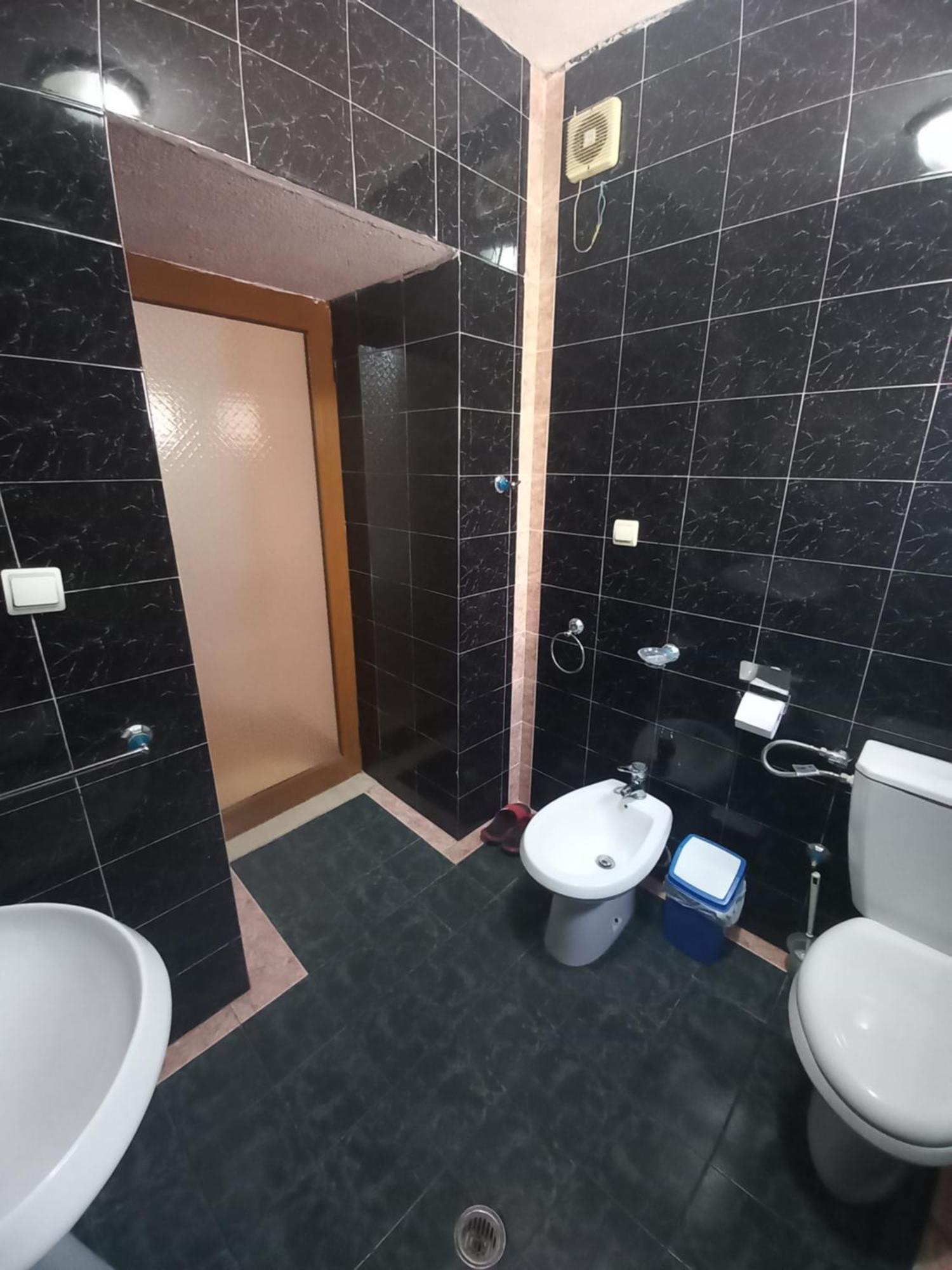 Miziriguesthouse Гирокастра Экстерьер фото